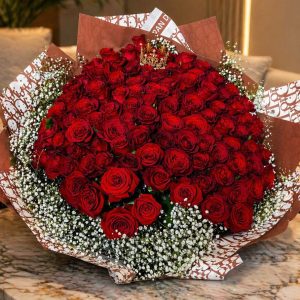 ramo dior 100 rosas rojas.jpg