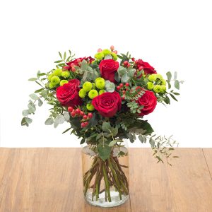 d979d3a029884e64088cd593d725480b ramo de flores rojo y verde quedeflores.jpg